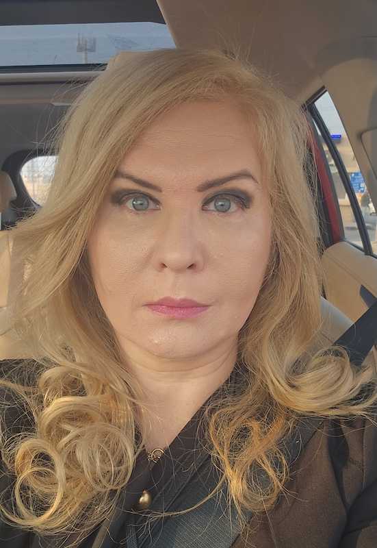 Dr. Dana Vasilescu's headshot
